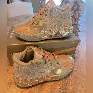 Puma MB 01 Golden Child size 4